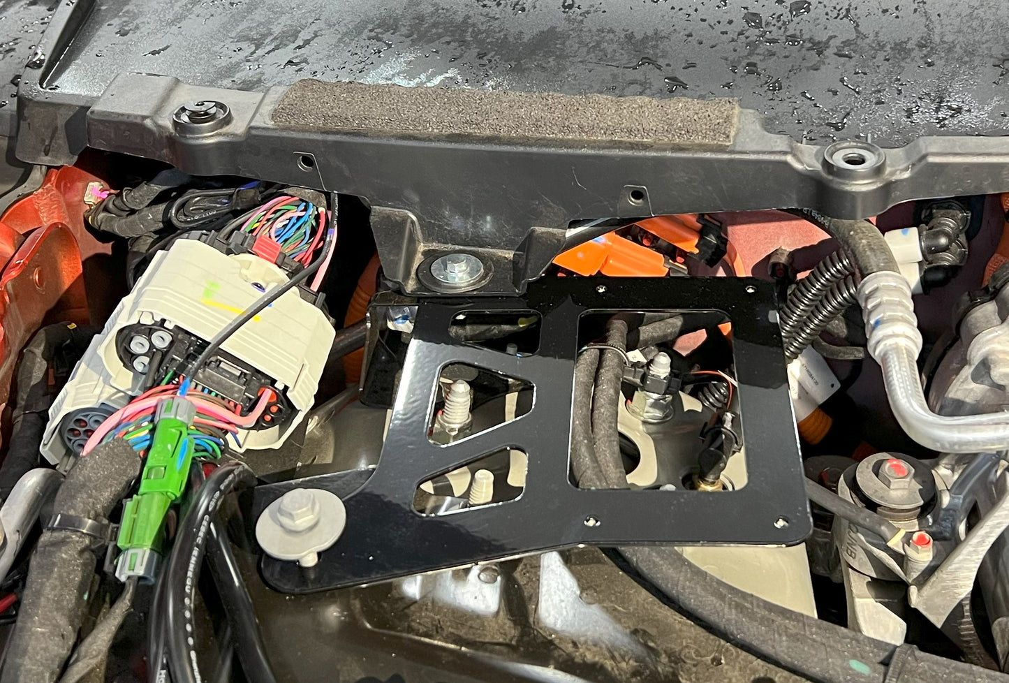 R1 Grill Mount Light Brackets + Trigger 4Plus mount